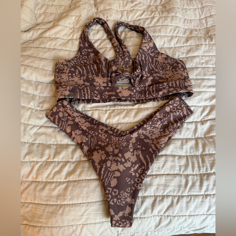 XL top L bottom